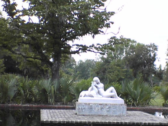 BrookfieldGardens58-statue